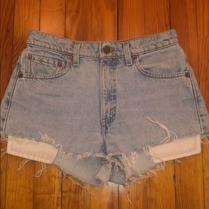 Vintage Levi’s Light wash Denim Short